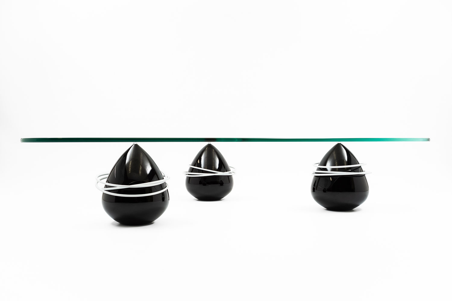 Sculpture with center table function