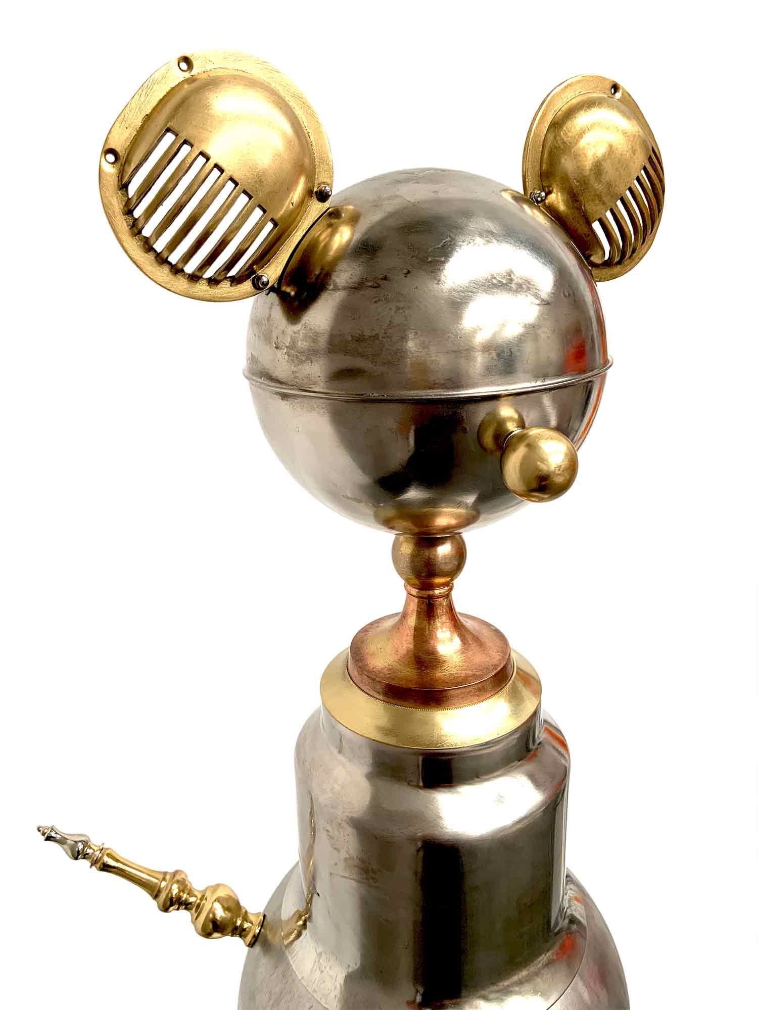 Mouse (him/her) sculpture