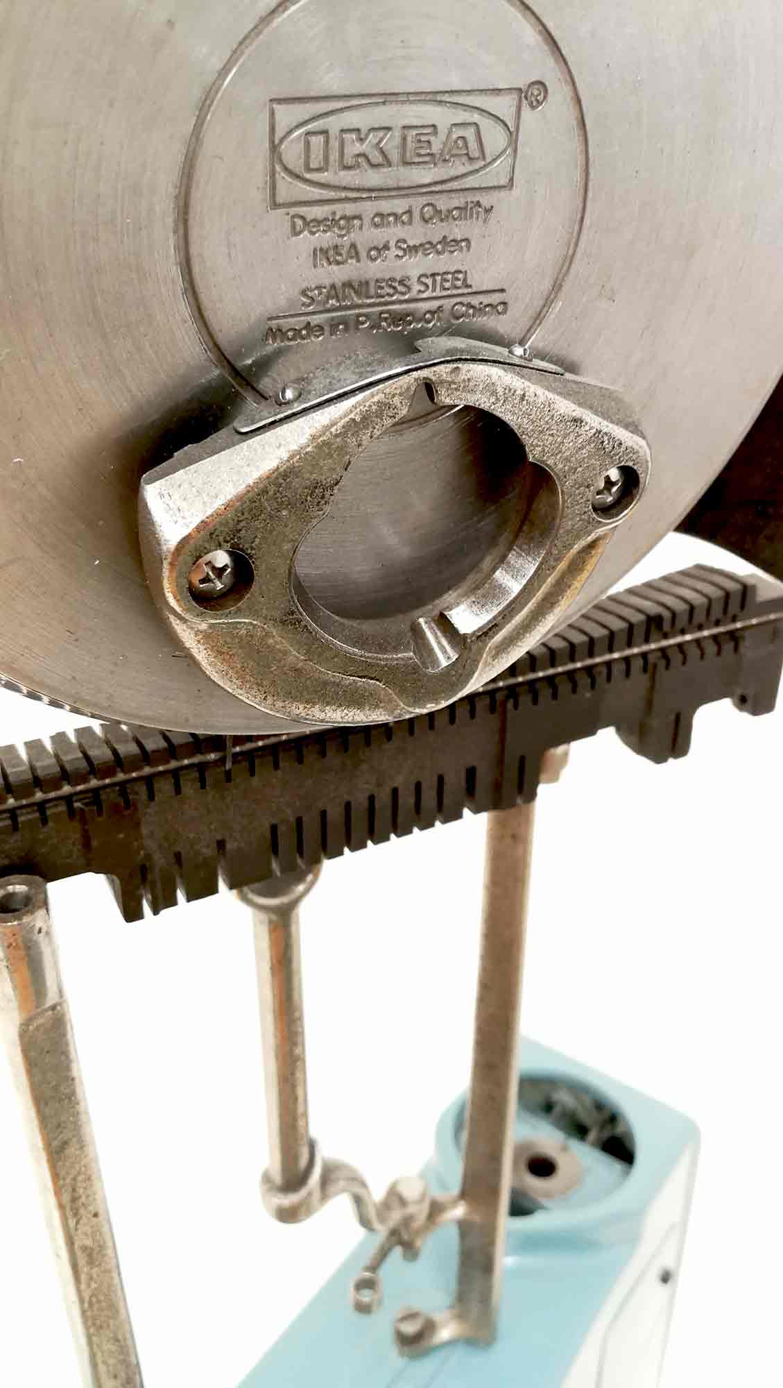 Detall de la escultura de Maria Bárbola
